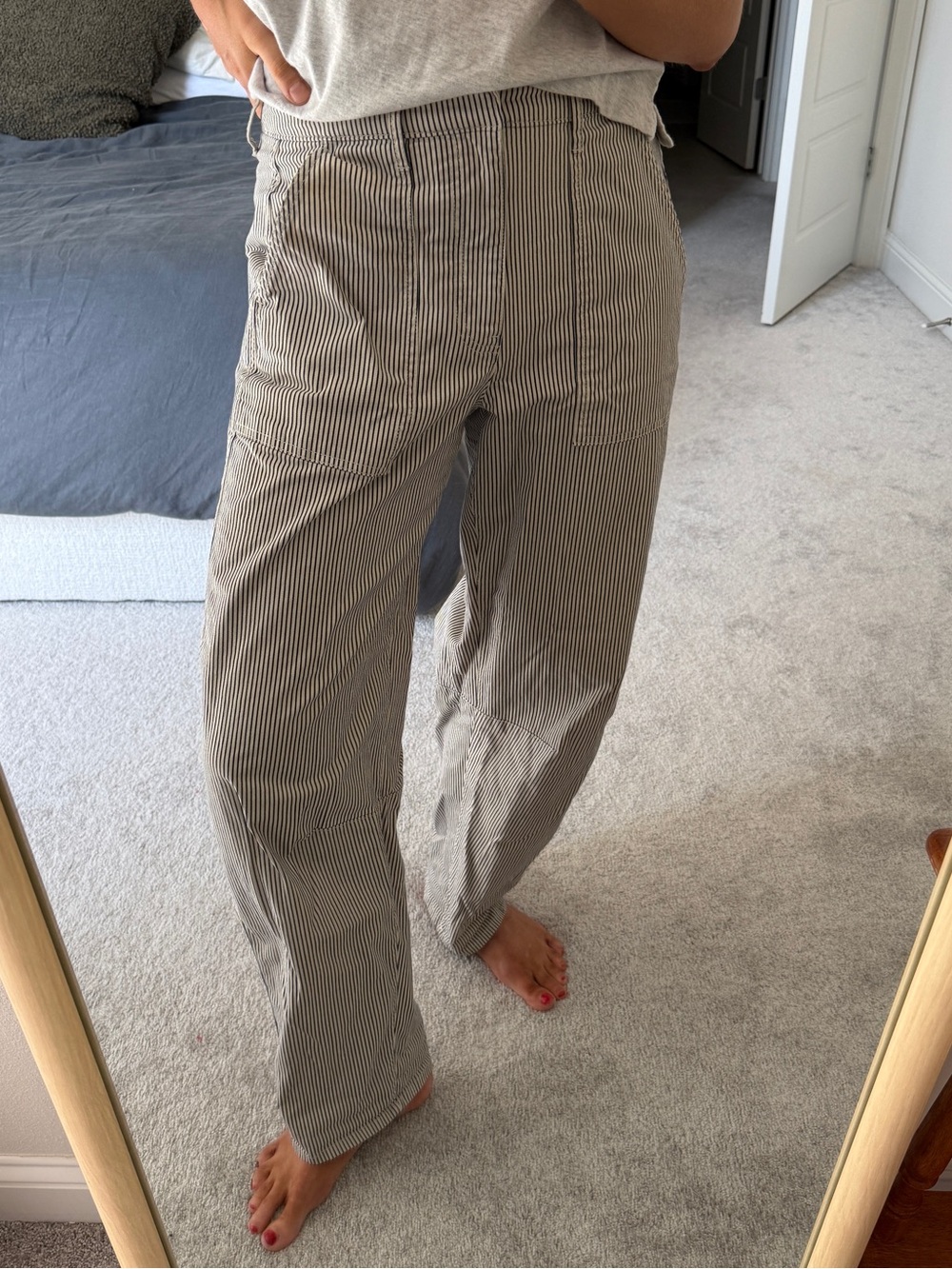 GAP high rise barrel khakis - new off white stripe